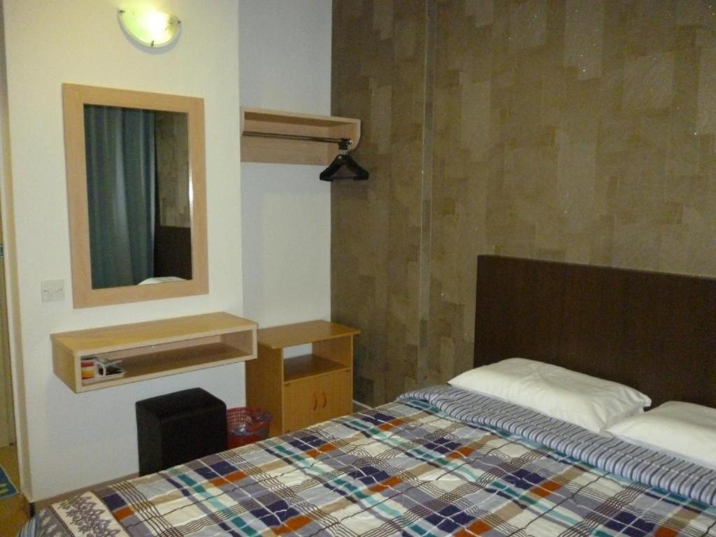 G Six Hotel Sitiawan Exterior photo