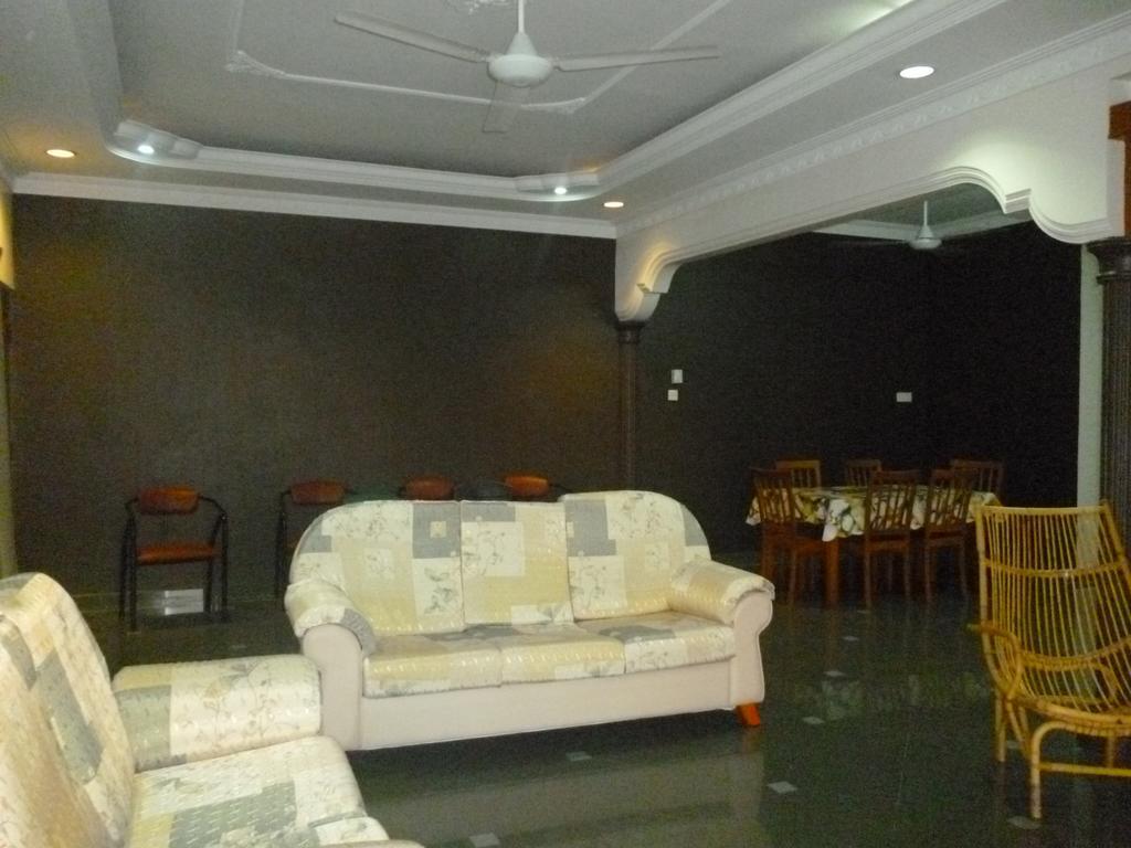 G Six Hotel Sitiawan Exterior photo