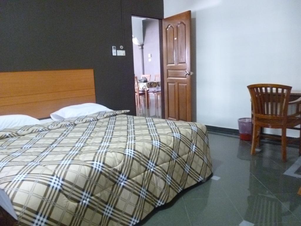 G Six Hotel Sitiawan Exterior photo
