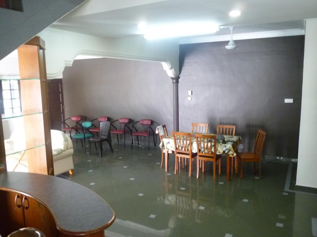G Six Hotel Sitiawan Exterior photo