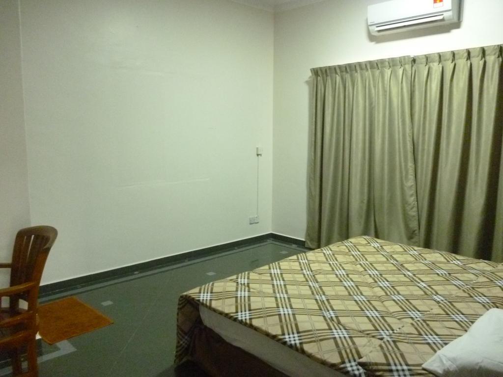 G Six Hotel Sitiawan Exterior photo