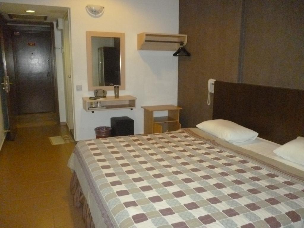 G Six Hotel Sitiawan Exterior photo
