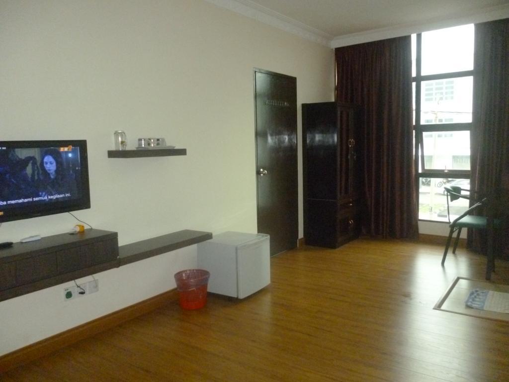 G Six Hotel Sitiawan Exterior photo